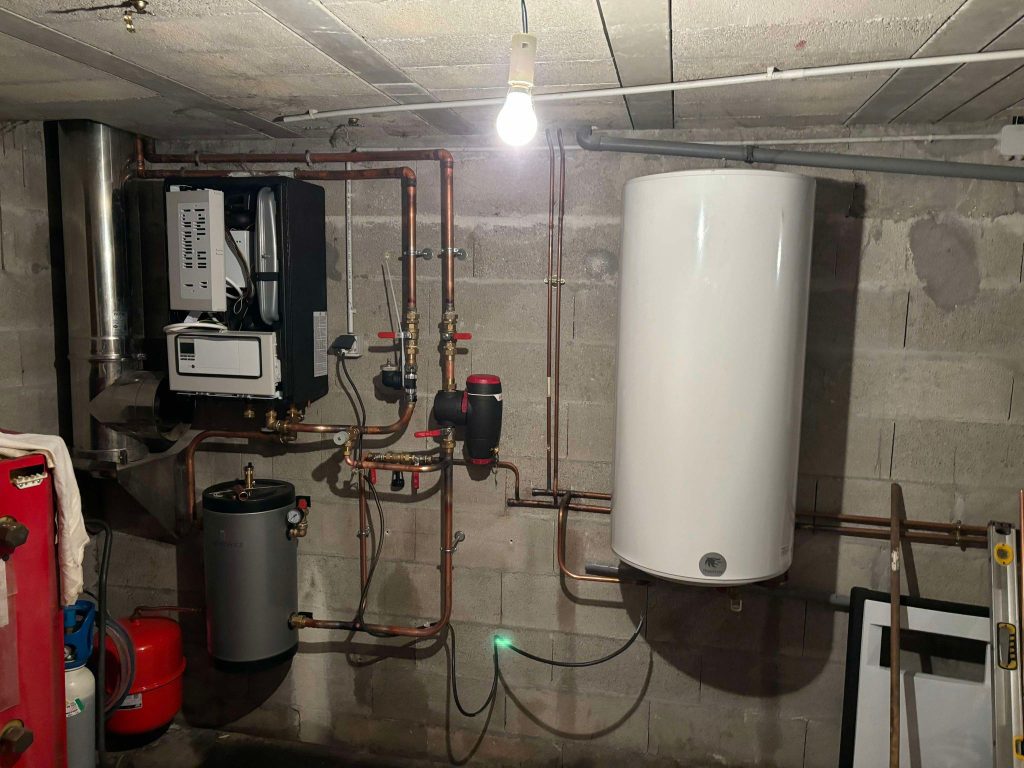 Installation dune chaudiere Vaillant et dun ballon deau chaude par BelAir 3